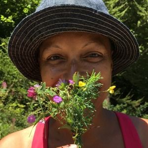 Meet your Posher, Stella